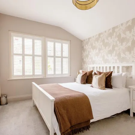 Luxury King-Bed Ensuite With Tranquil Garden Views London Exterior photo