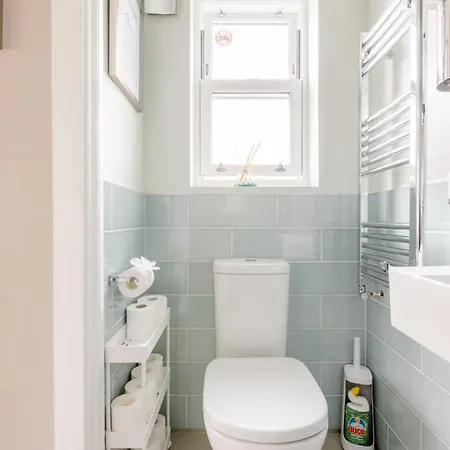 Luxury King-Bed Ensuite With Tranquil Garden Views London Exterior photo
