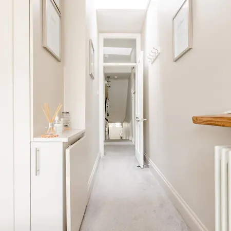 Luxury King-Bed Ensuite With Tranquil Garden Views London Exterior photo